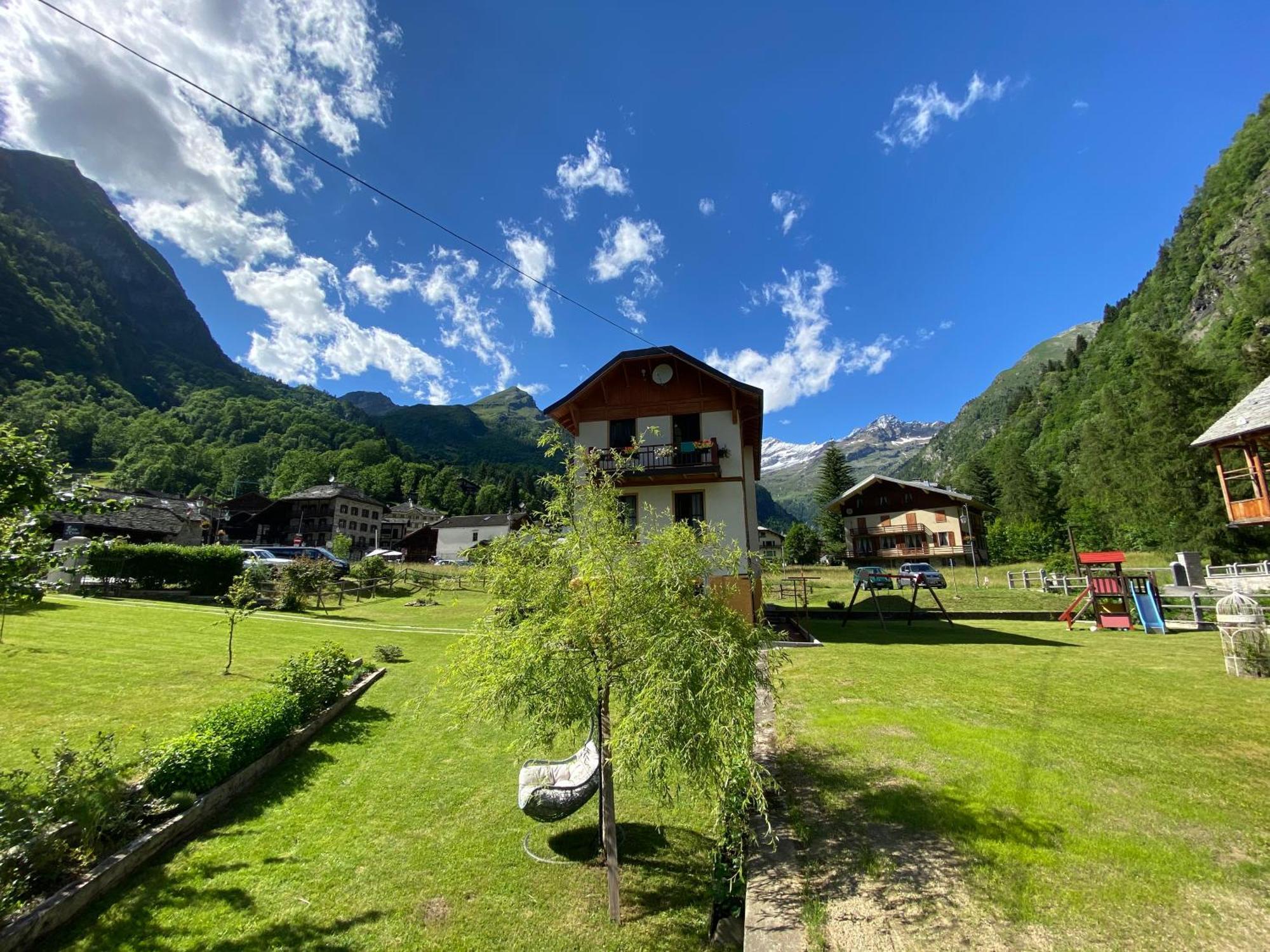 L'Aria Di Casa Bed and Breakfast Alagna Valsesia Eksteriør billede