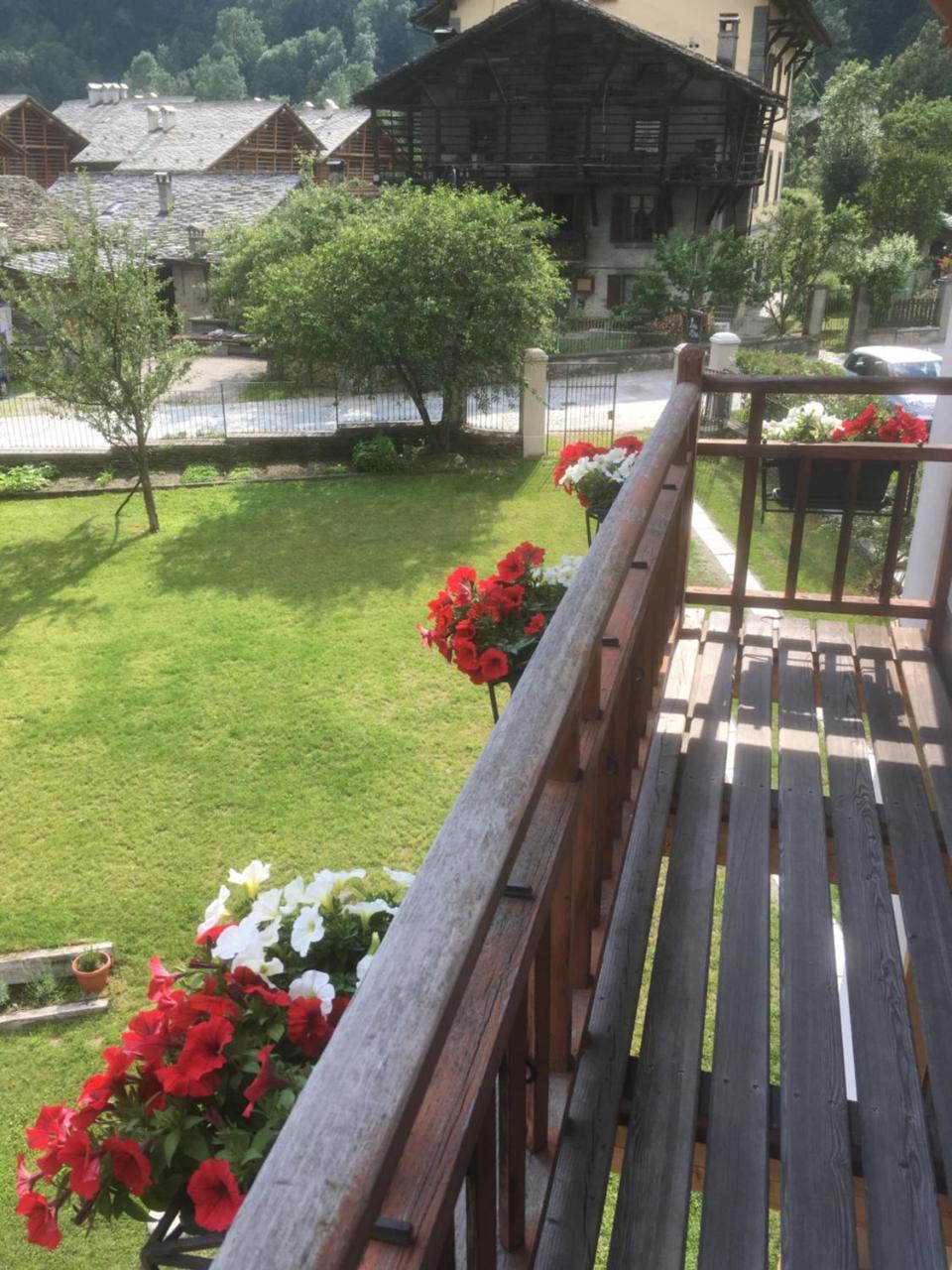 L'Aria Di Casa Bed and Breakfast Alagna Valsesia Eksteriør billede